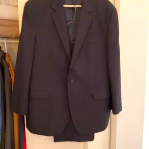 Van Heusen mens suit